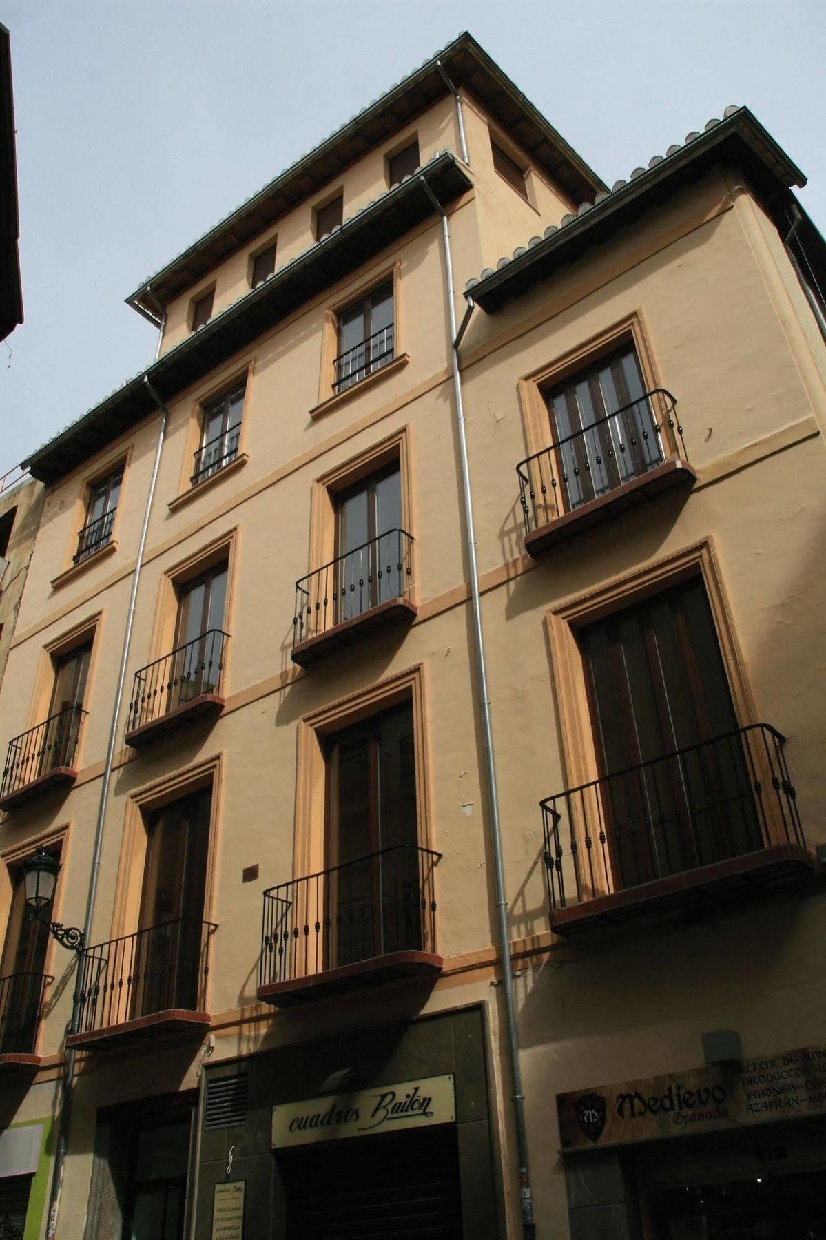 Apartamentos Casa De La Lonja Granada Luaran gambar