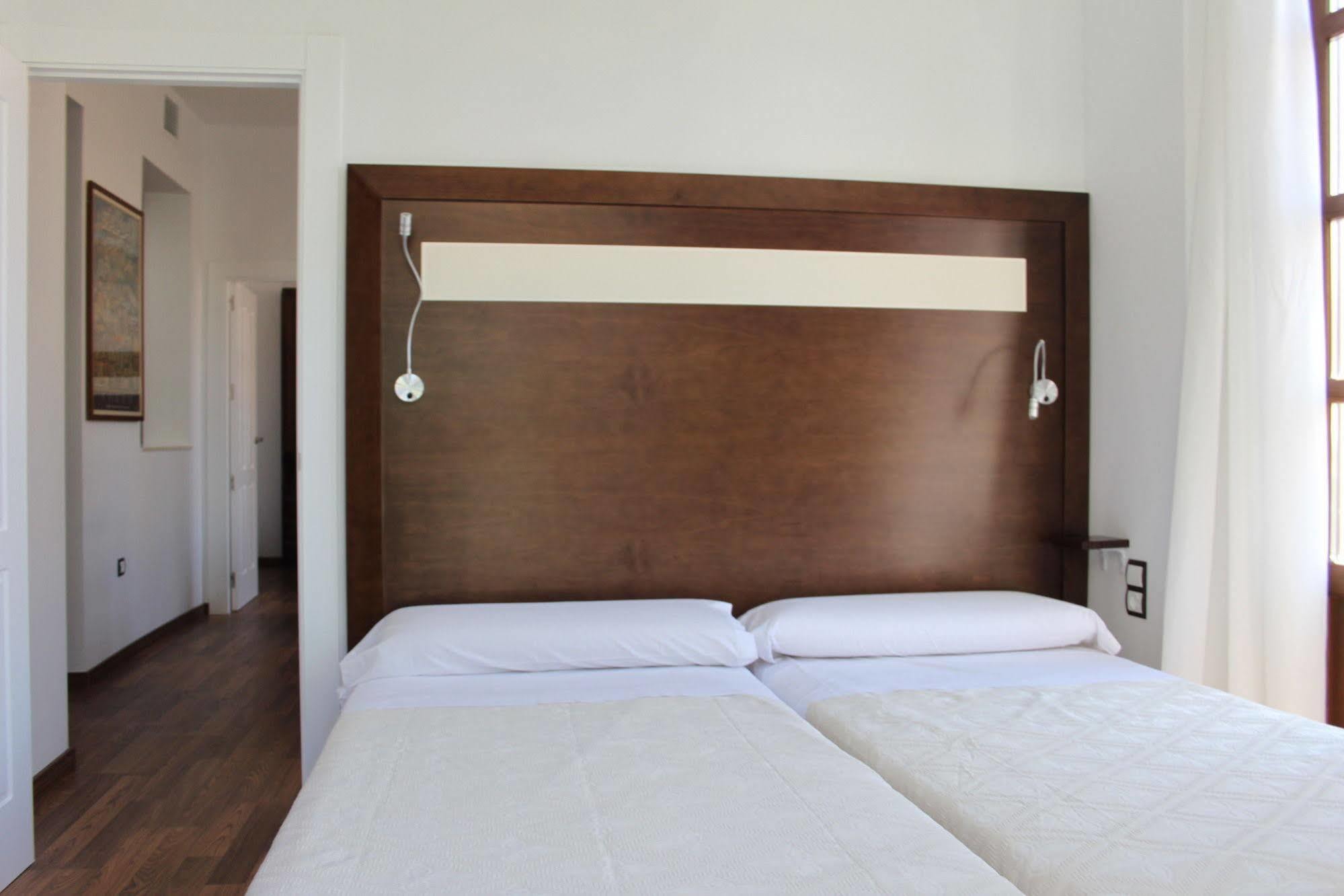 Apartamentos Casa De La Lonja Granada Luaran gambar