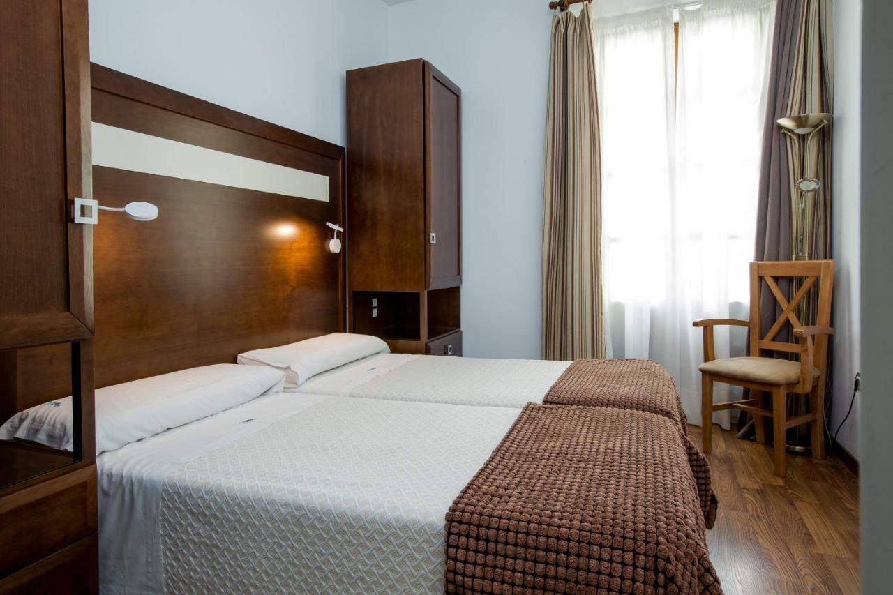 Apartamentos Casa De La Lonja Granada Luaran gambar